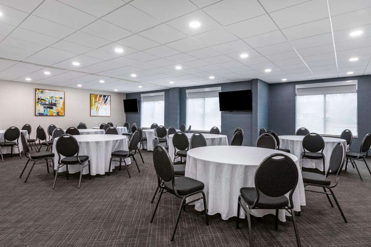 Comfort Inn & Suites Grand Blanc-Flint エクステリア 写真