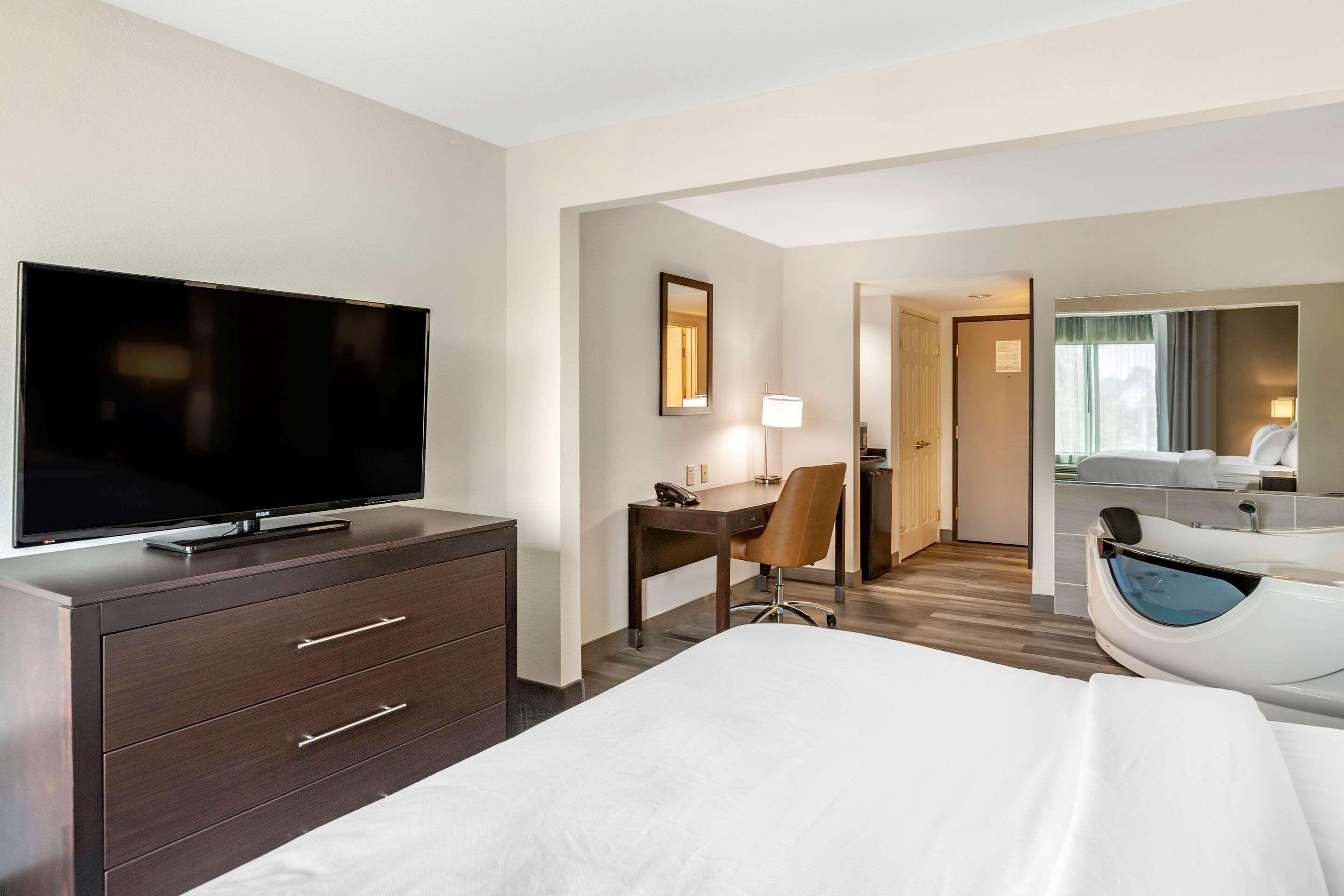 Comfort Inn & Suites Grand Blanc-Flint エクステリア 写真