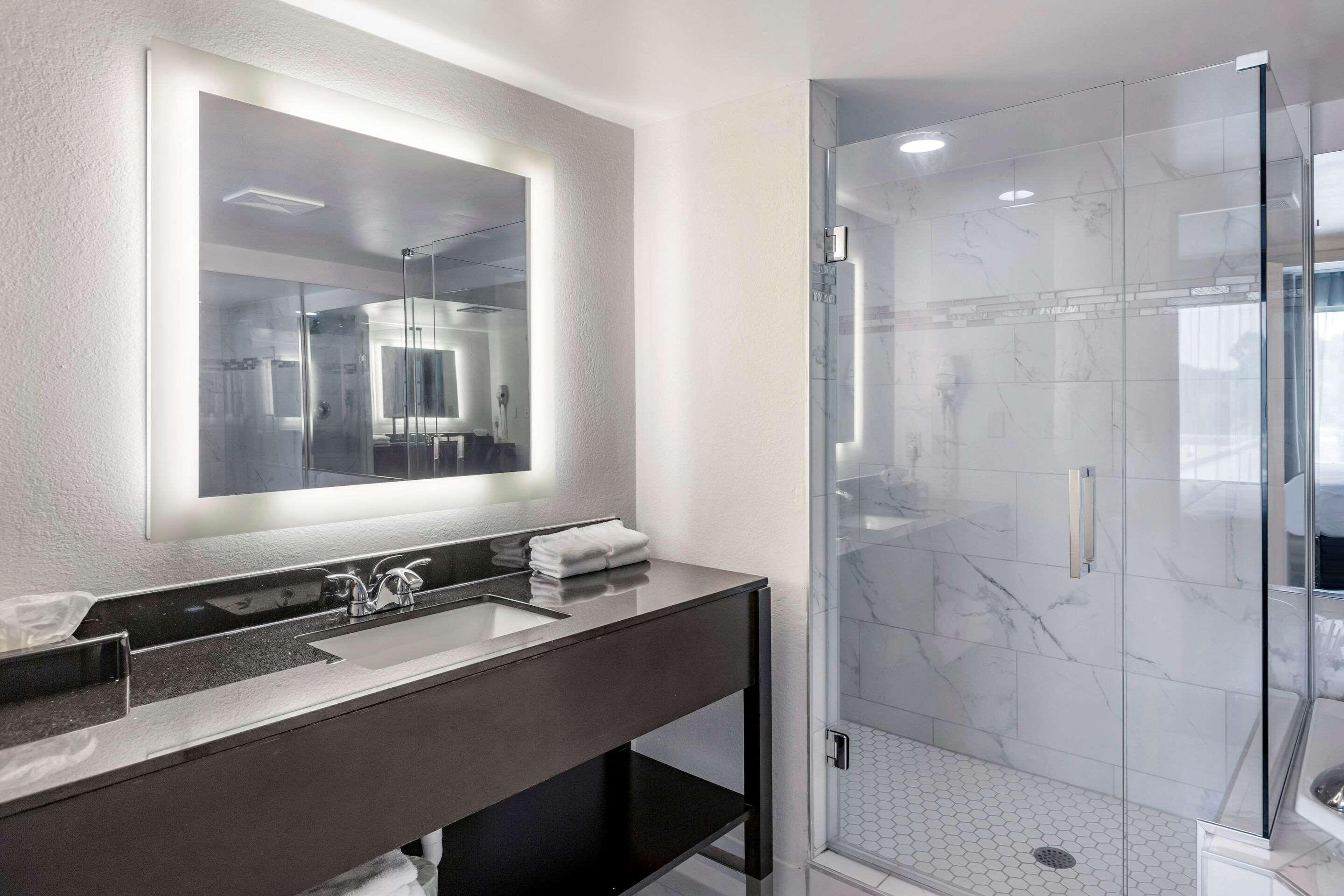 Comfort Inn & Suites Grand Blanc-Flint エクステリア 写真