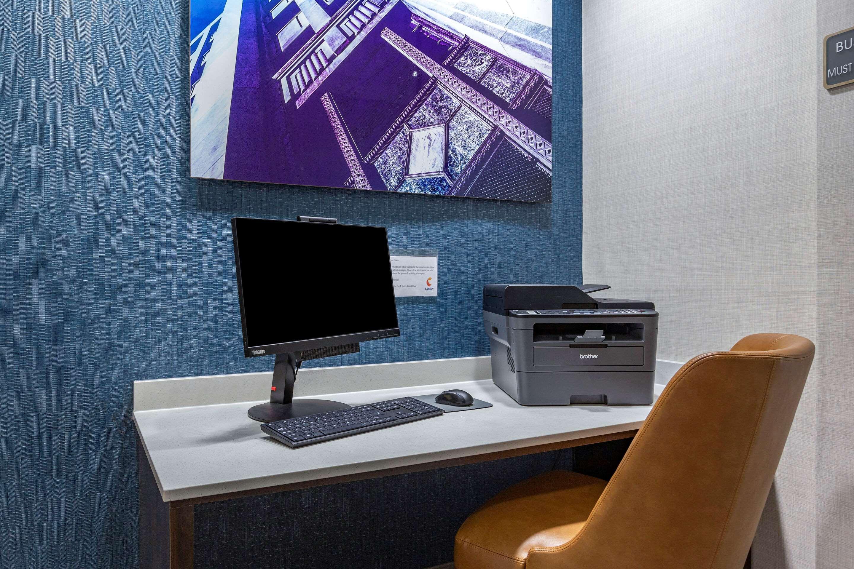 Comfort Inn & Suites Grand Blanc-Flint エクステリア 写真