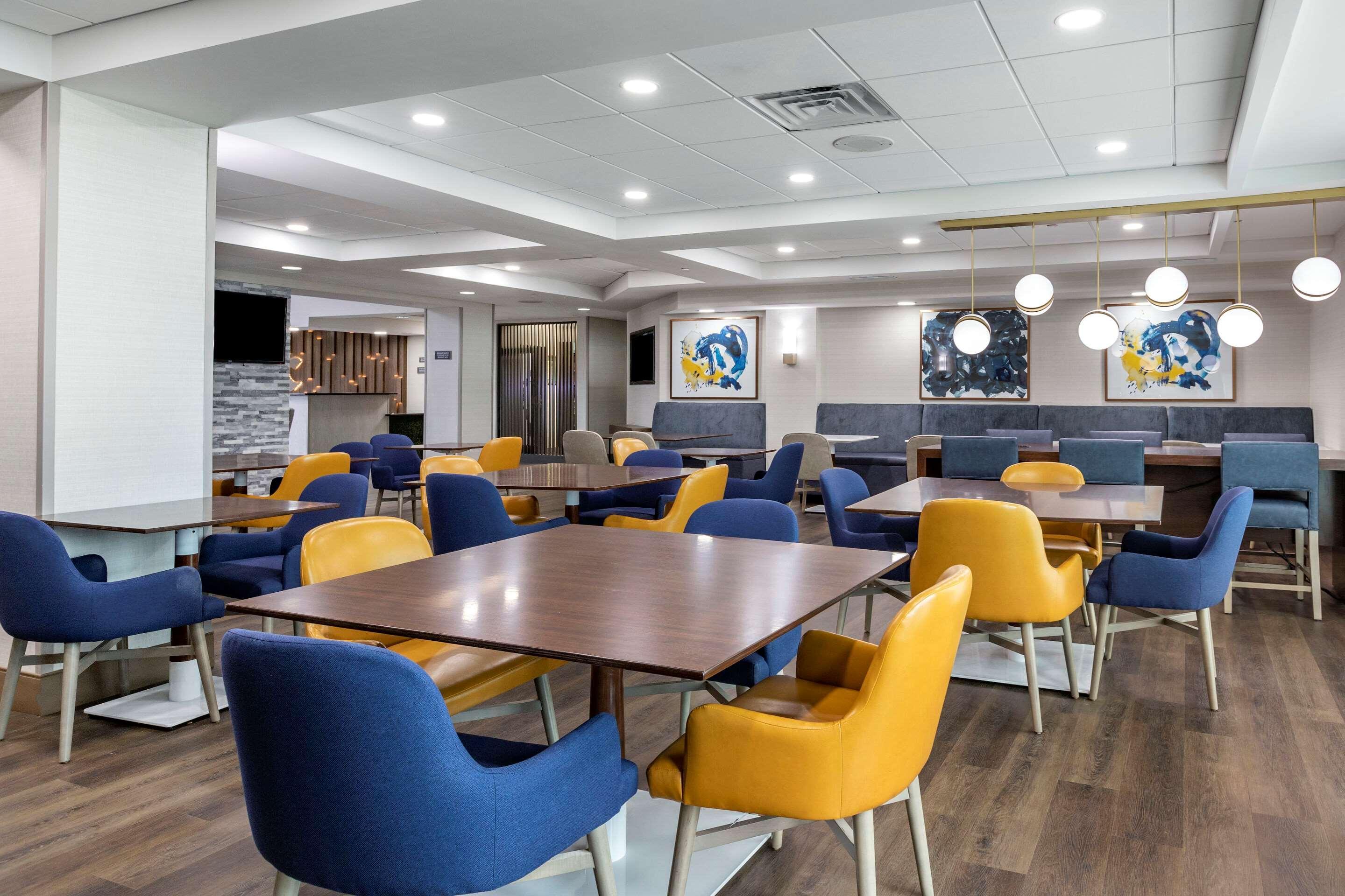 Comfort Inn & Suites Grand Blanc-Flint エクステリア 写真
