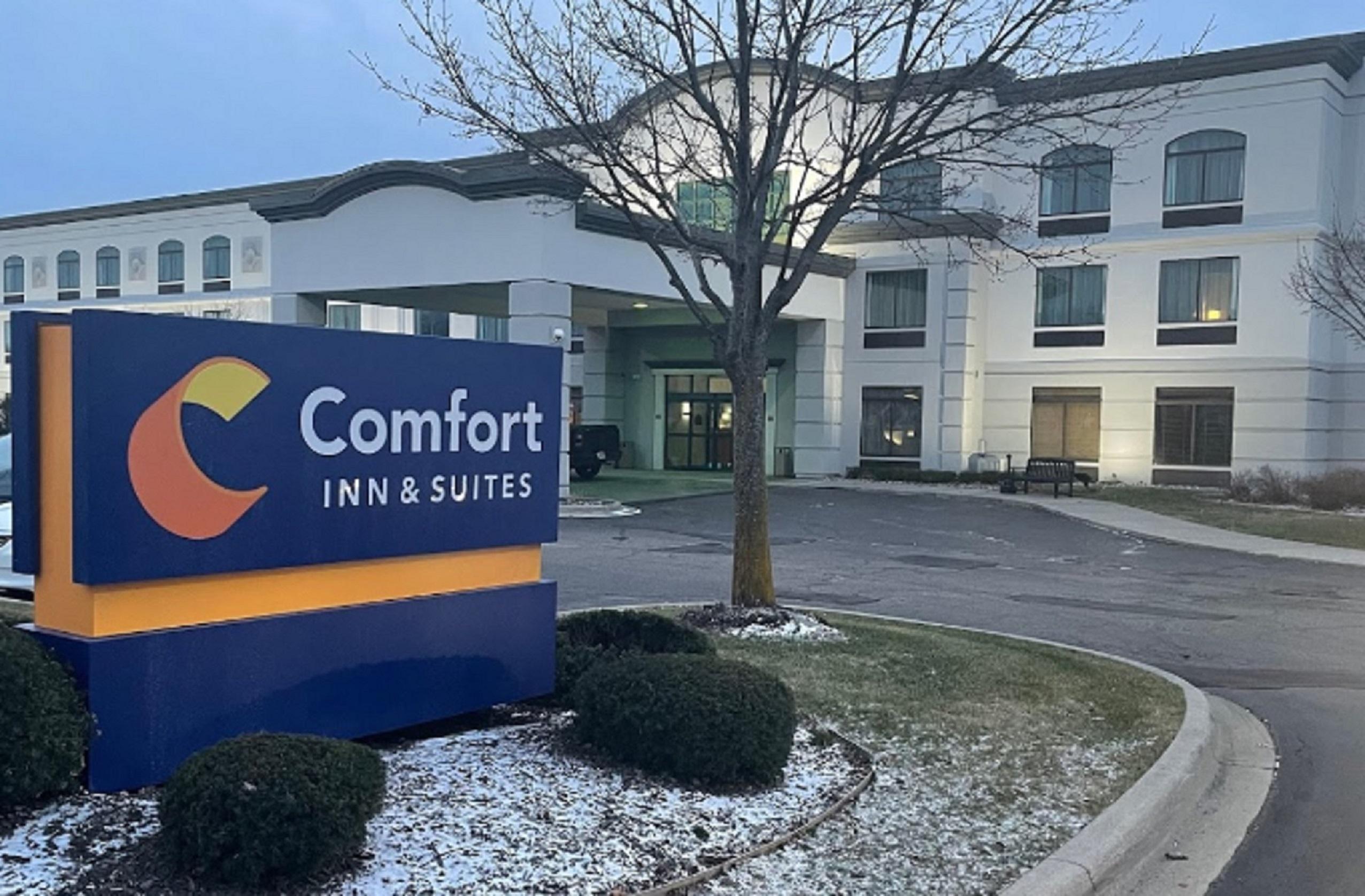 Comfort Inn & Suites Grand Blanc-Flint エクステリア 写真