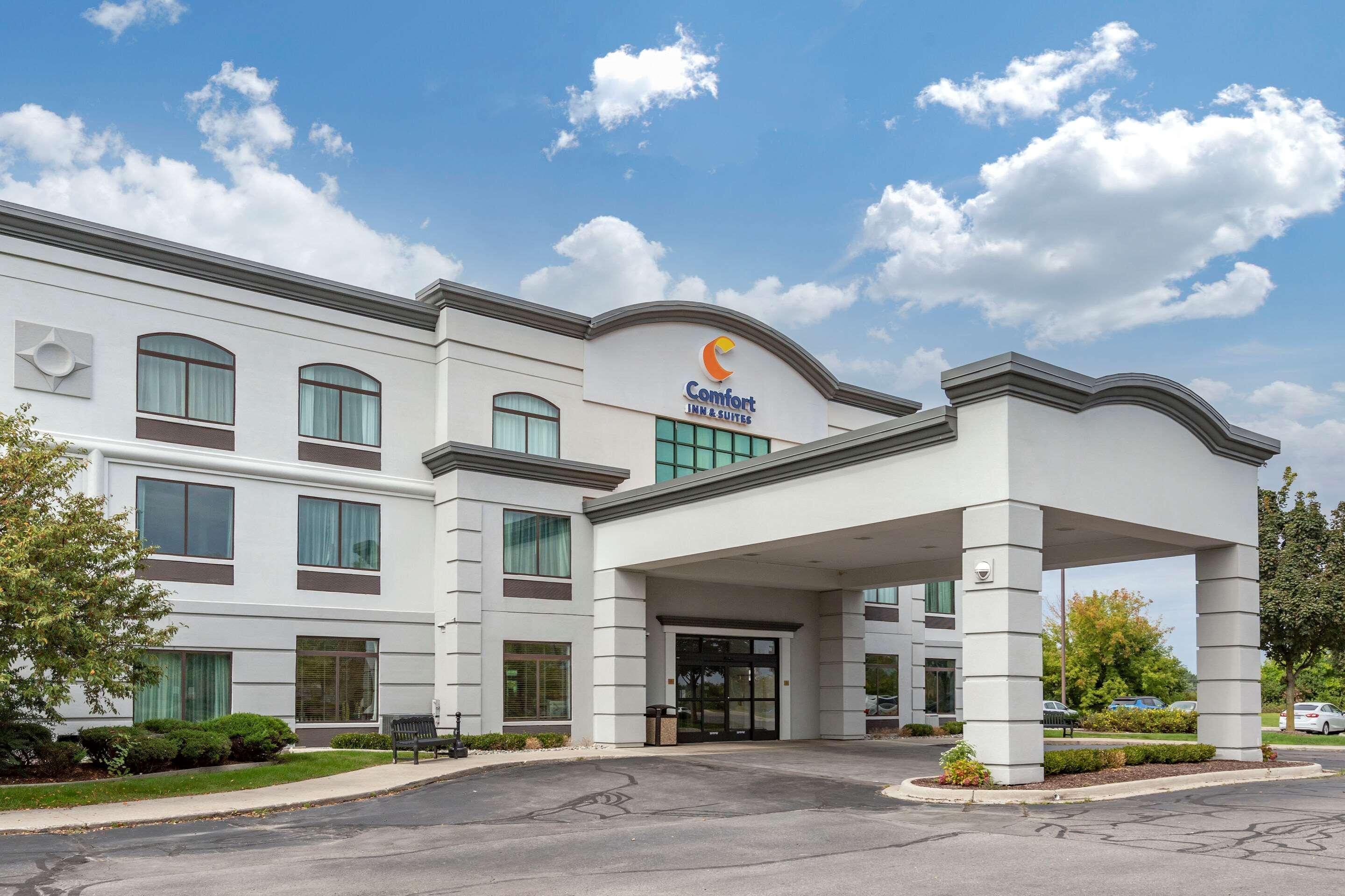 Comfort Inn & Suites Grand Blanc-Flint エクステリア 写真